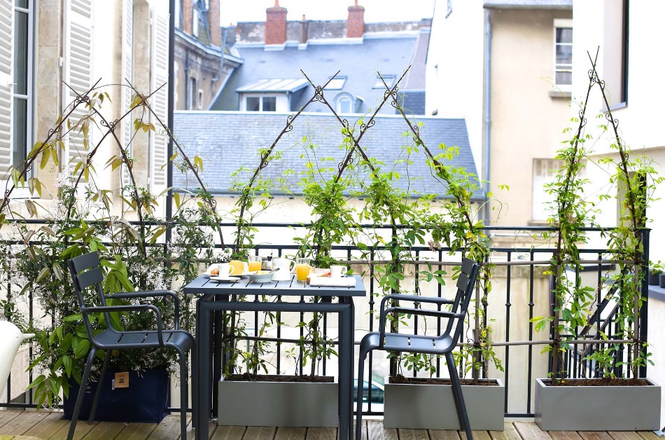 Table et chaises de balcon