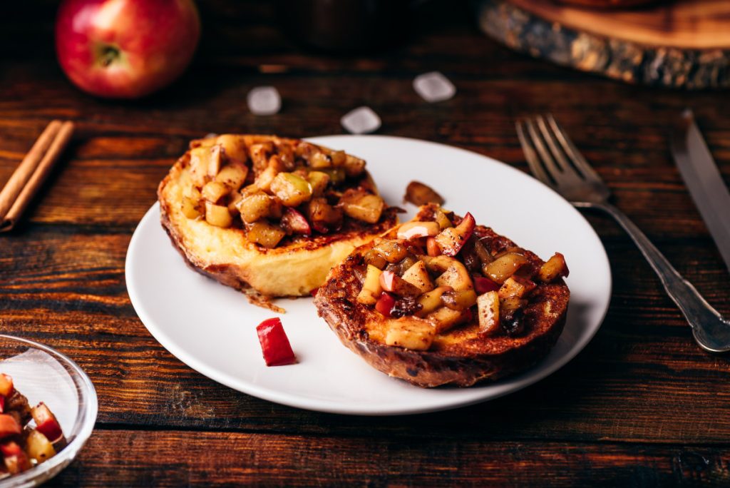 Pain perdu aux pommes caramélisées